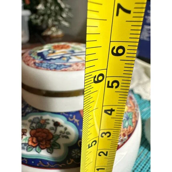 Imari Ware Japanese Ceramic Lidded Ginger Jar Vase Floral Gold Details Urn 6" - Picture 5 of 5